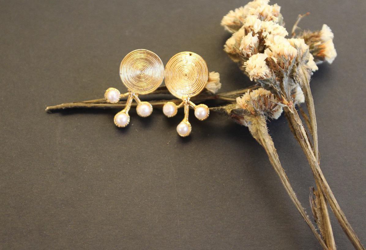 Elegant Gold Pearl Stud Earrings