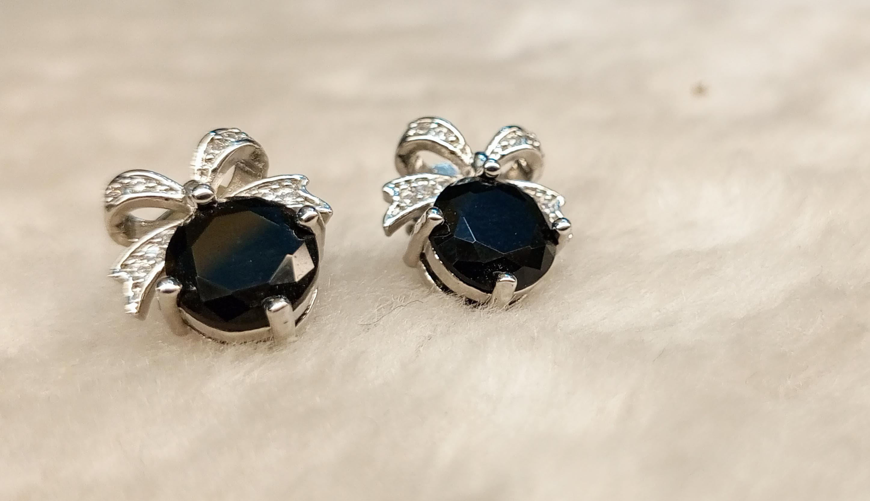 Navy Blue Bow Stud Earrings – ARWAAH COLLECTIONS