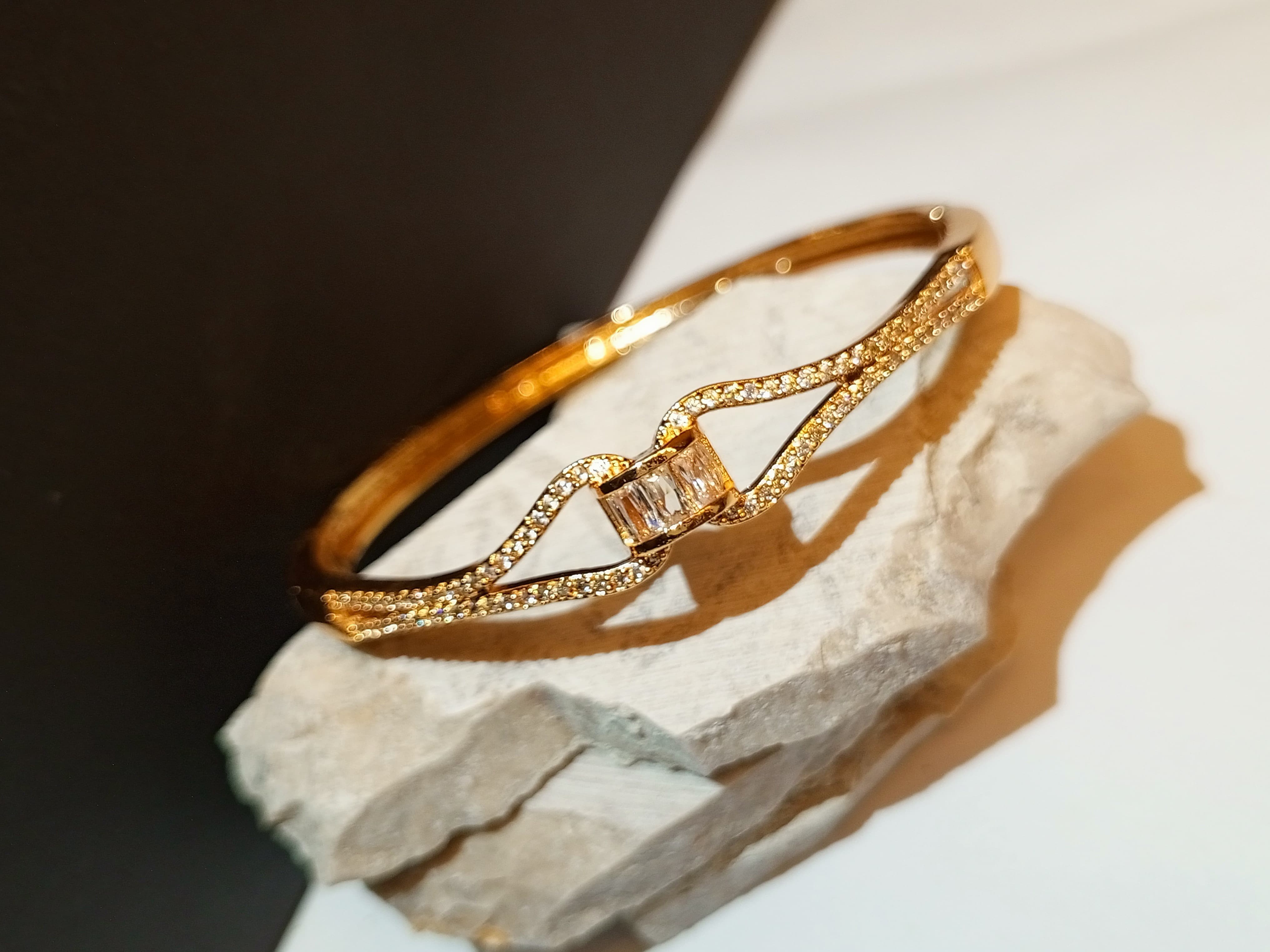 Geometric Accent Bracelet Bangle