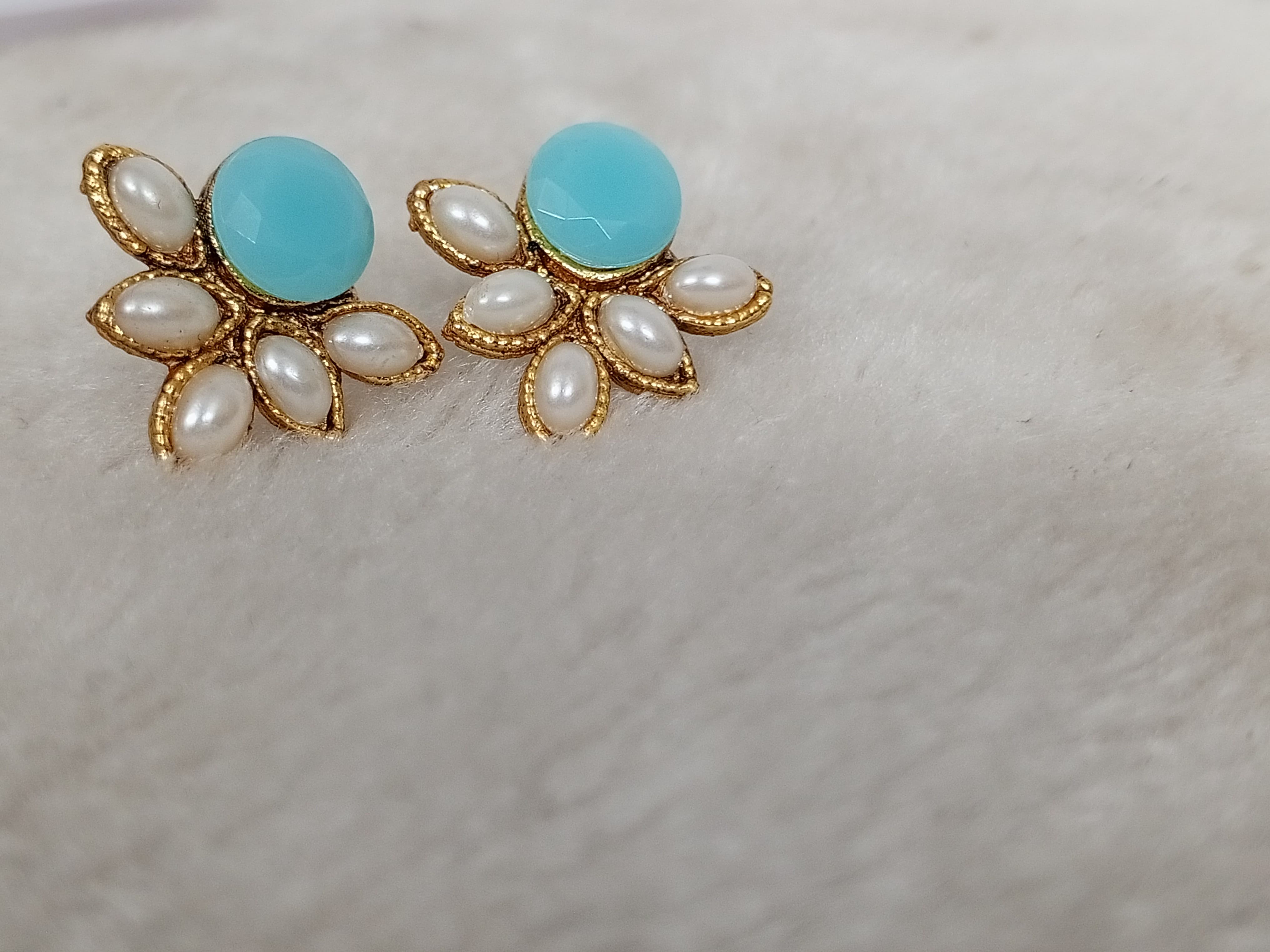 Turquoise Pearl Petal Studs – ARWAAH COLLECTIONS