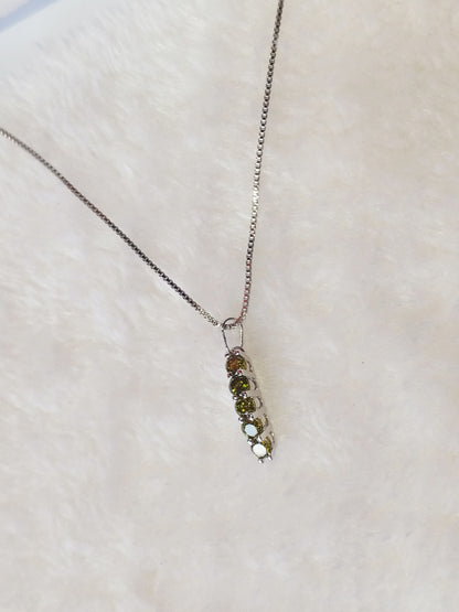 Olive Spark Elegance Set – Necklace & Earrings
