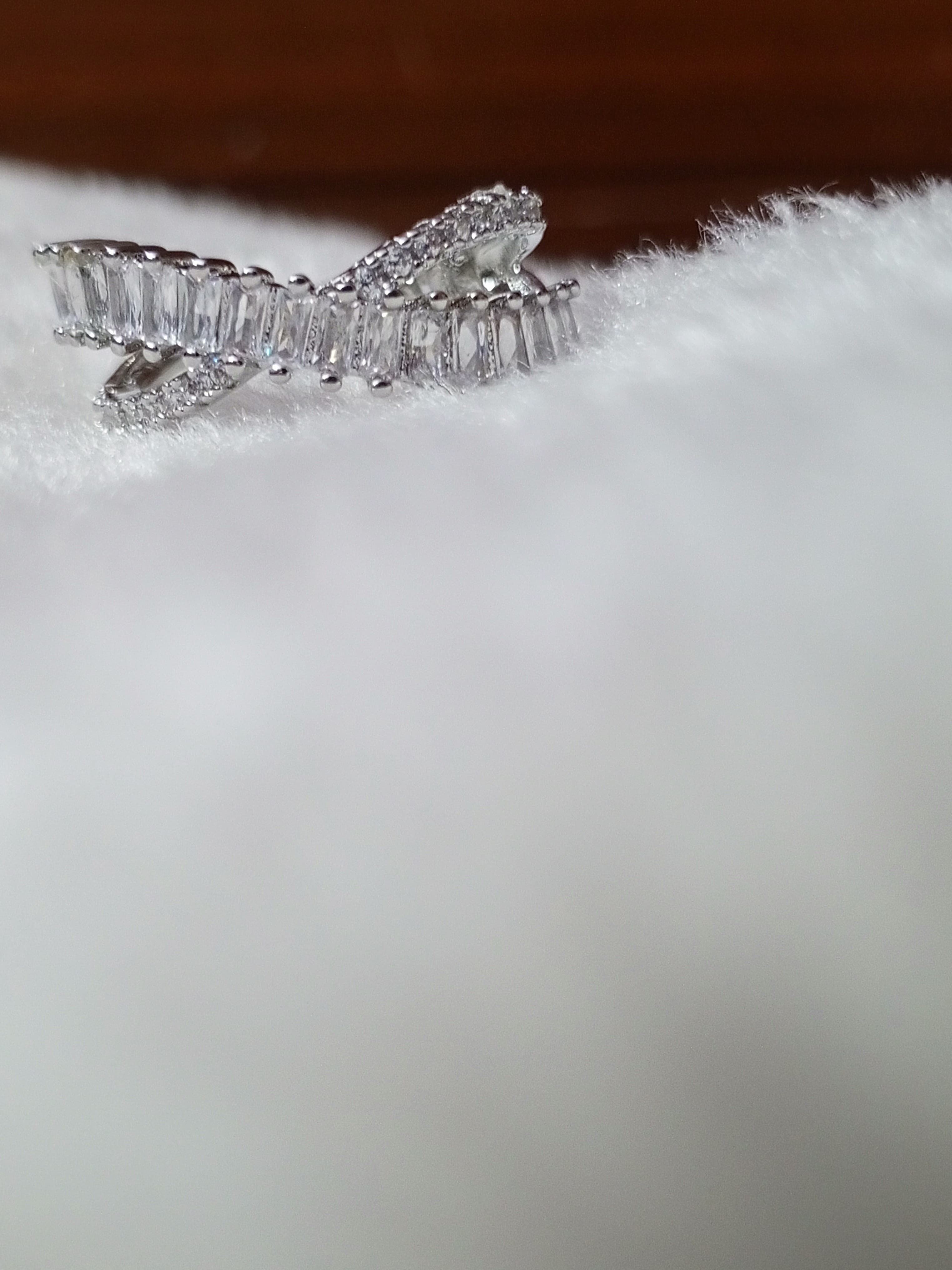 Adjustable Criss-Cross Zircon Ring