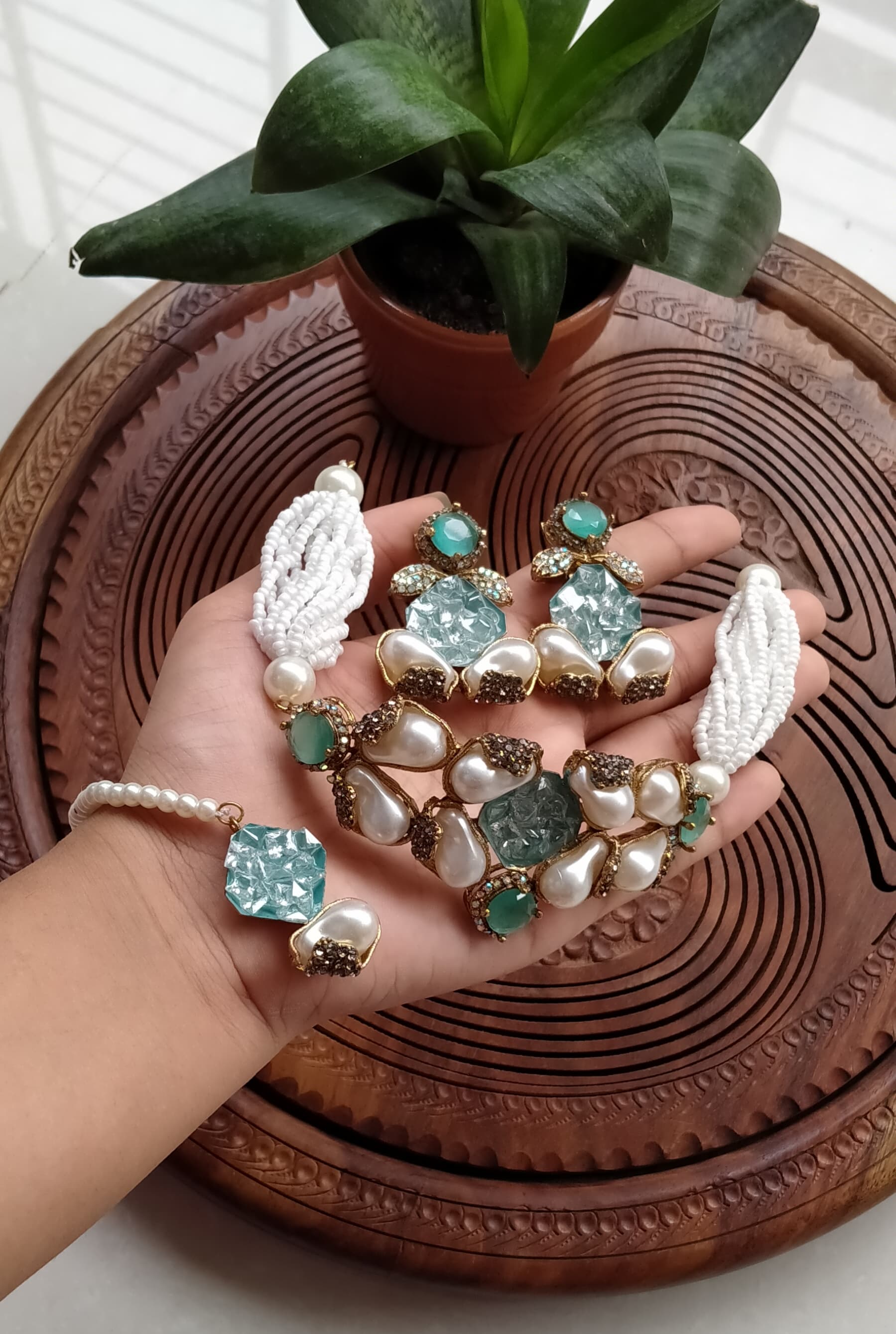 Handmade turkish work with mother pearl chokkar set