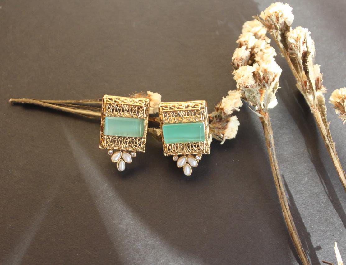 Zircon Gold-Plated Pear Earrings