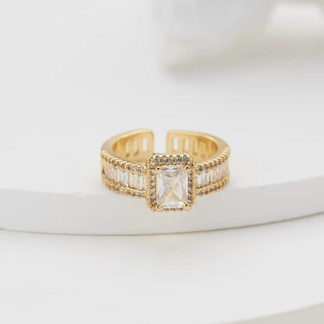 Royal Radiance Adjustable Zircon Ring – Golden