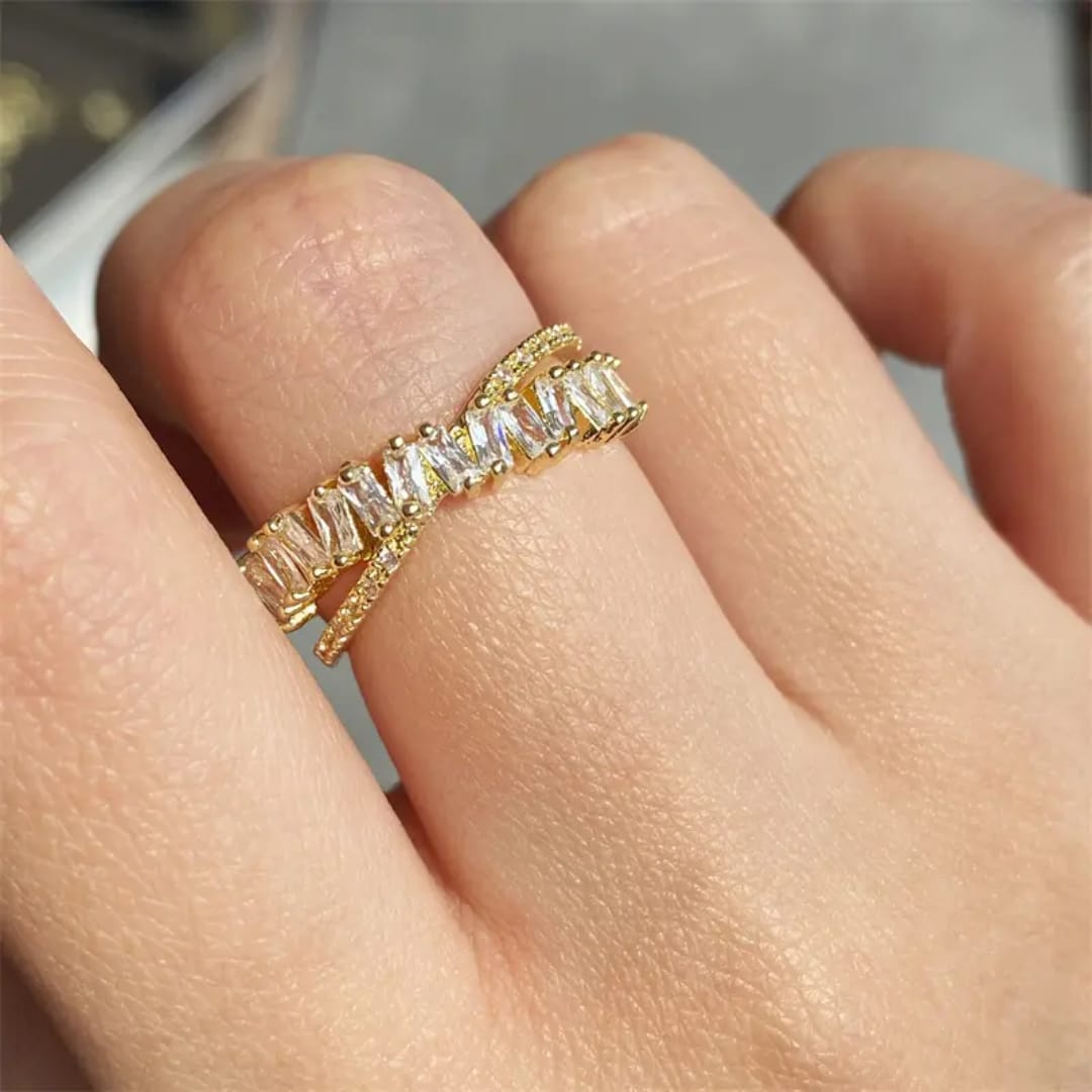 Adjustable Criss-Cross Zircon Ring