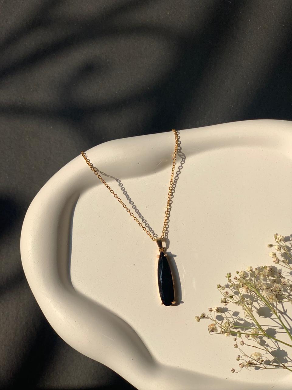 Noor Drop Pendant Necklace