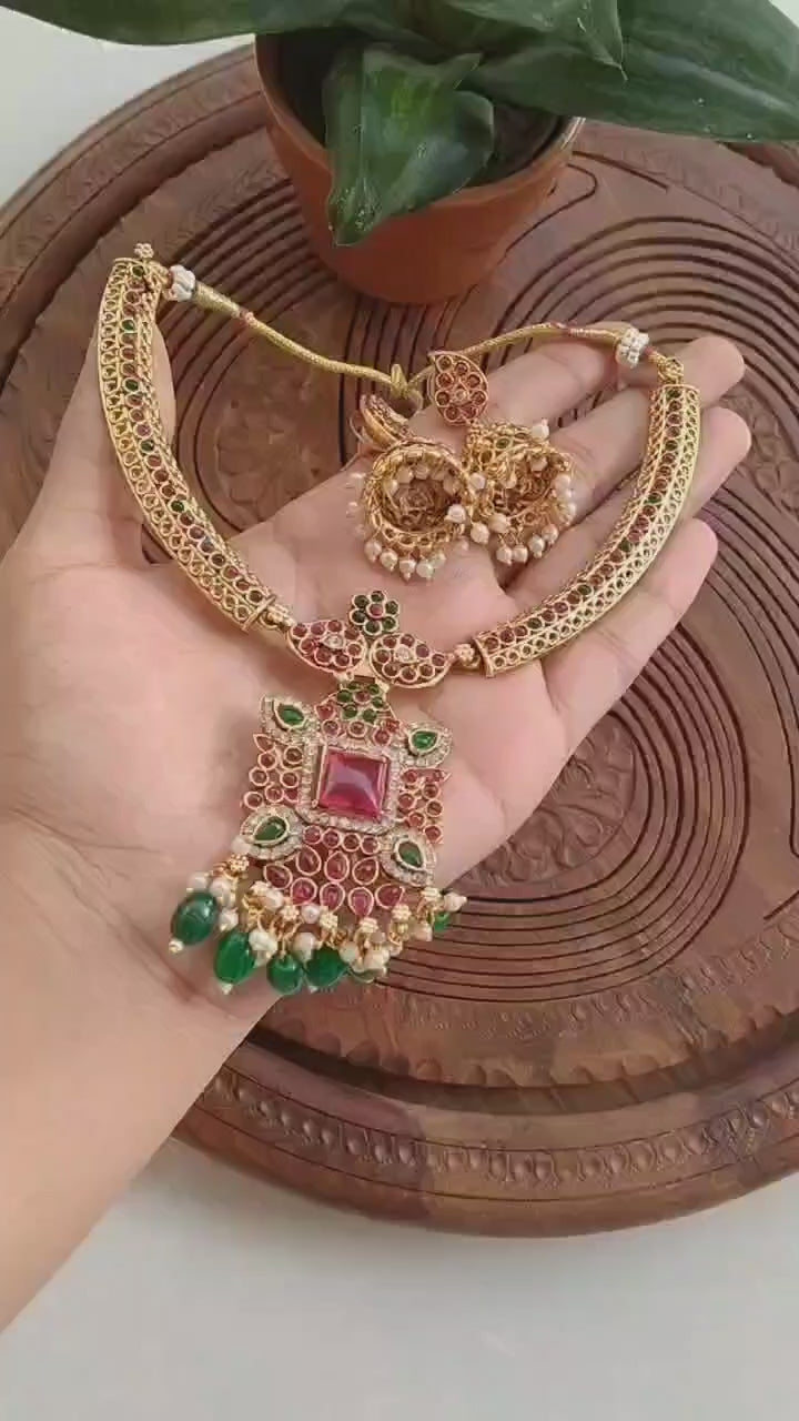 Load video: South Indian neckless (Set)